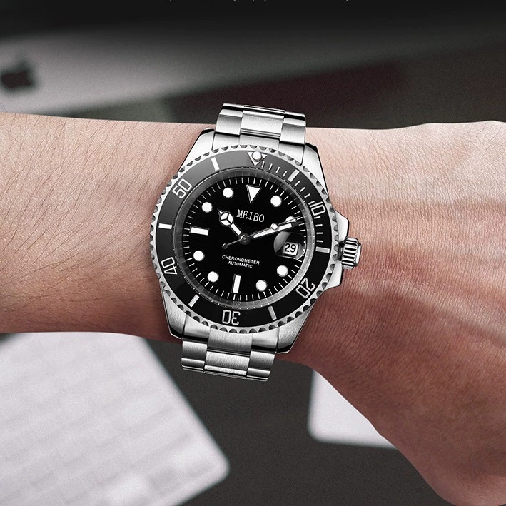 新しいファッショントップメンズ高級カレンダークォーツ時計メン - Rolex Watch Submariner のレビューと価格