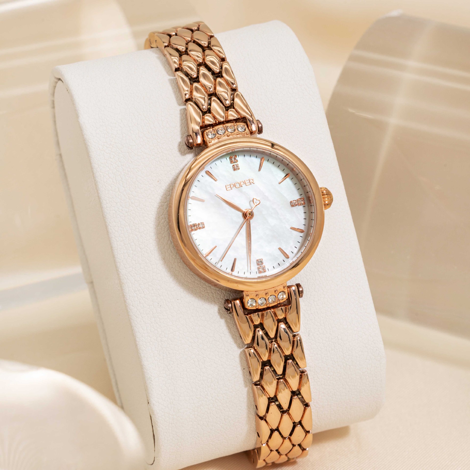 新しいスタイリッシュで高級感のある腕時計、高価値なデザイン、 - Luxury Watch Value のレビューと価格