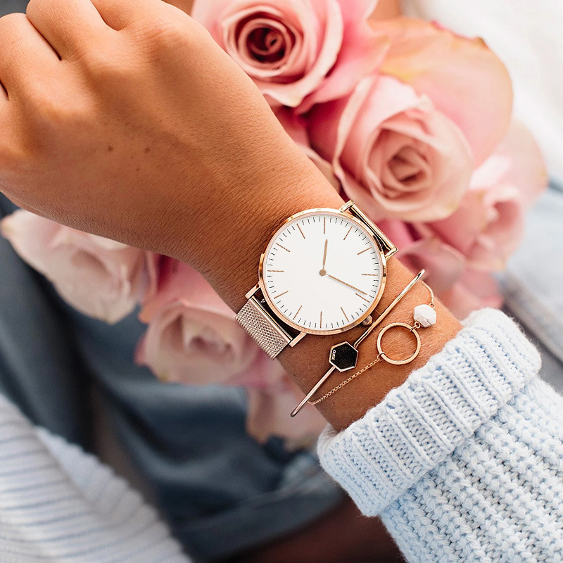 女性用ステンレスメッシュ腕時計,クォーツ腕時計,シンプル,カ - Luxury Watch Lady のレビューと価格