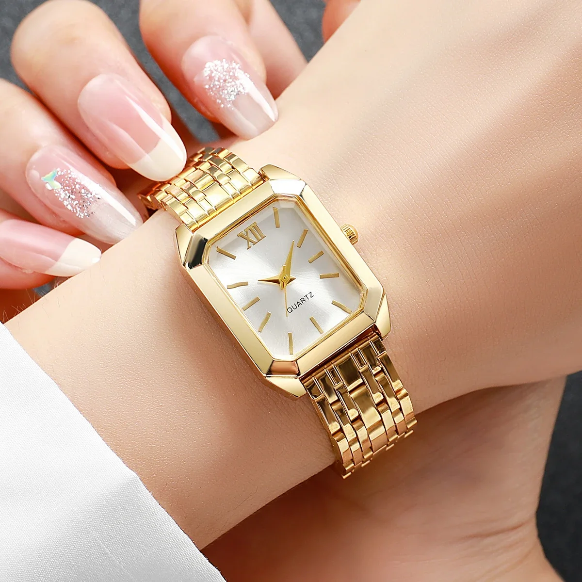 サプライズ・ブラインドボックス、レディース腕時計、ランダムな - Luxury Watch Women のレビューと価格
